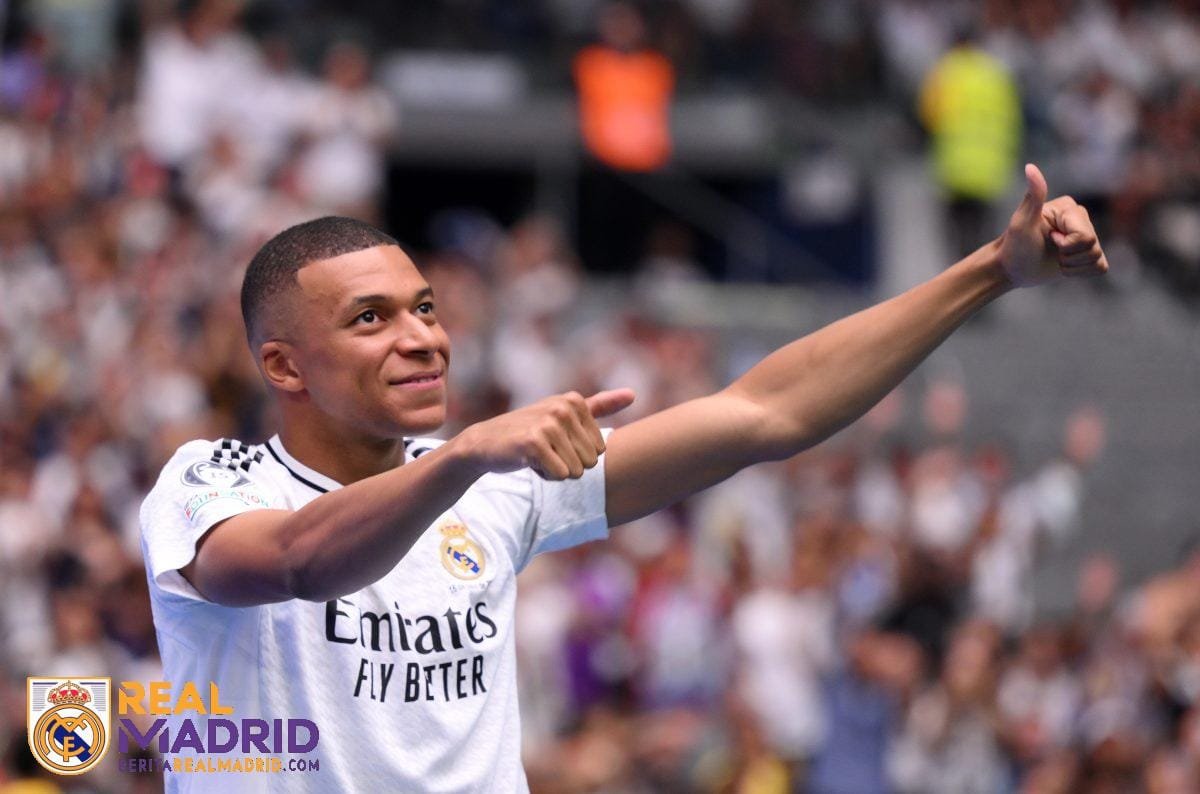 Mbappé Ulang Tahun ke-26 Langsung Borong Dua Trofi di Madrid